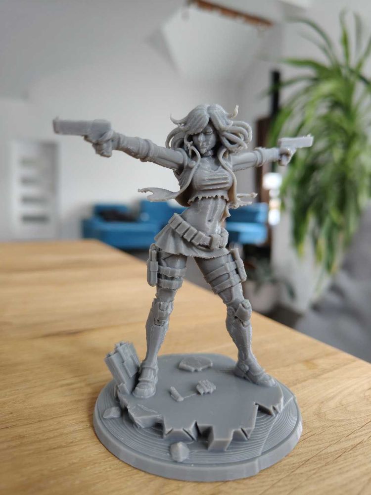 Female Warrior Figurine Cyberpunk Girl 3d printing