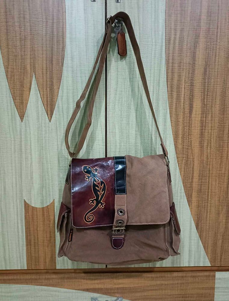 Imported Crossbody Bag with Lizard Design