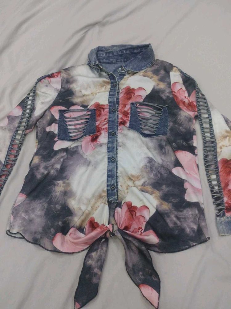 Stylish Printed Knot Top