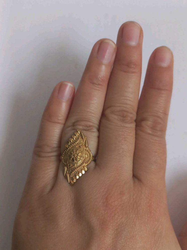Vintage Gold Filigree Ring