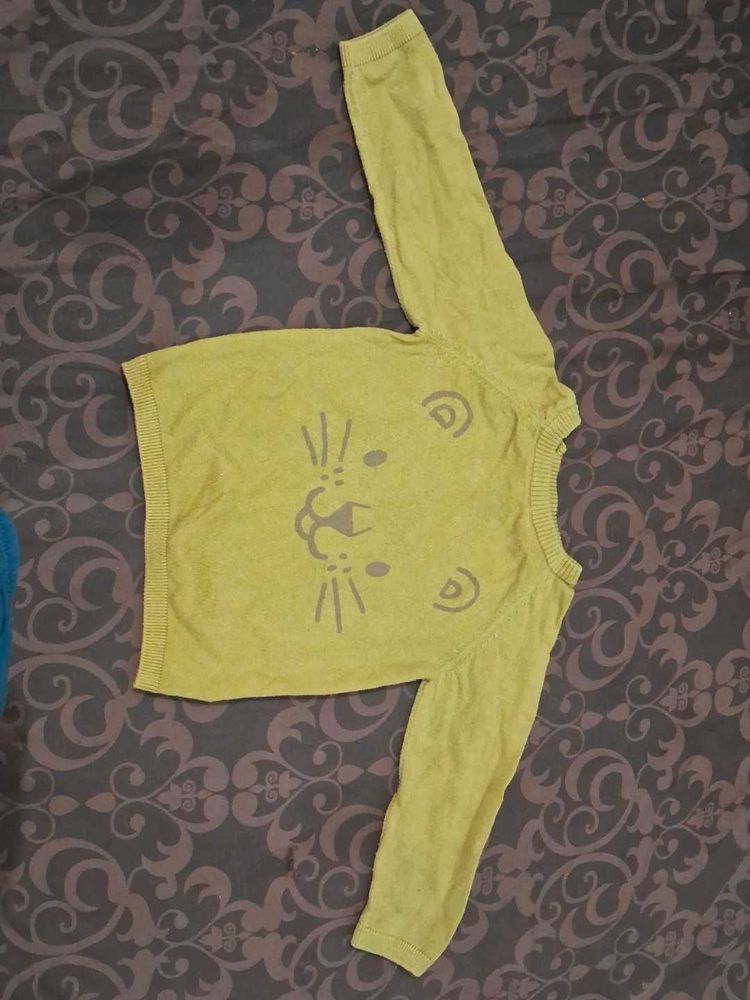 Cute Kids&#39; Yellow Sweater