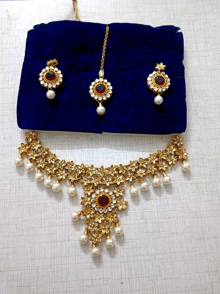 Elegant Gold-Tone Jewelry Set