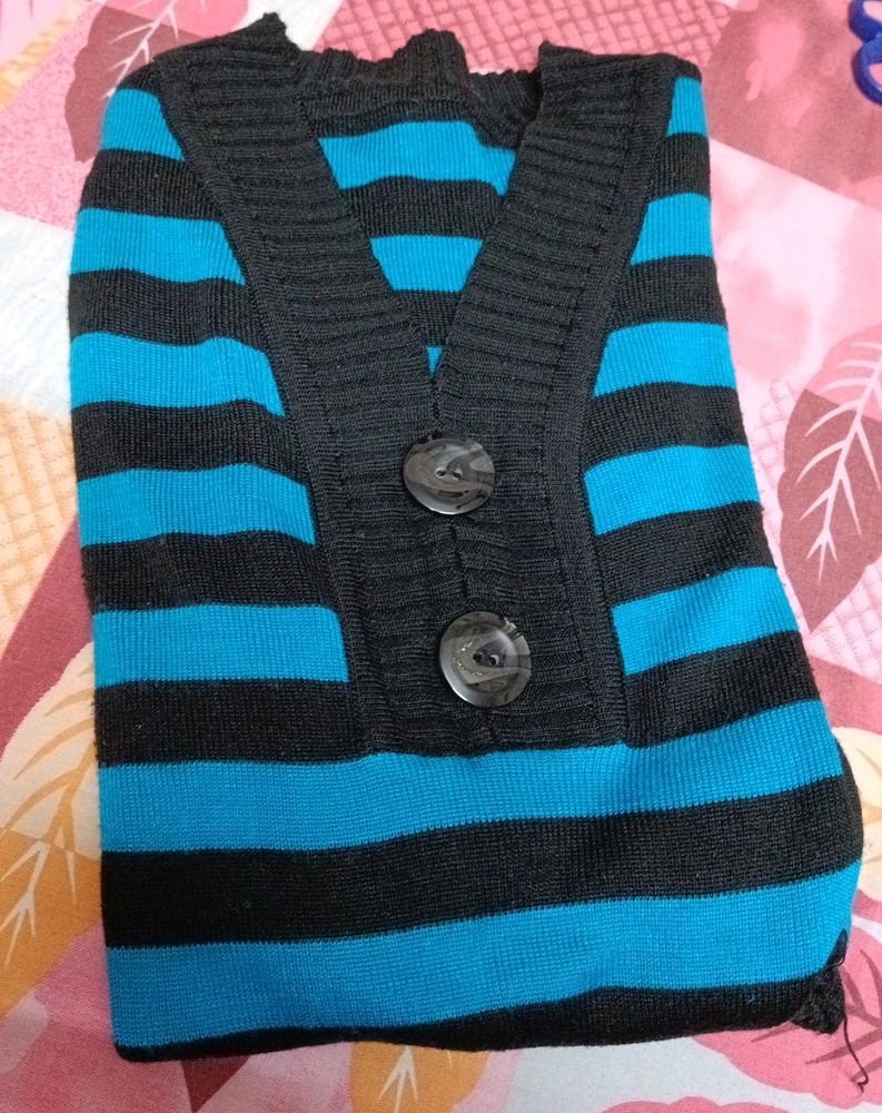 three quarter sleeves Cardigan