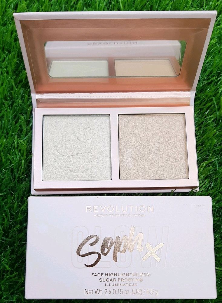 Makeup Revolution Highlighter Palette