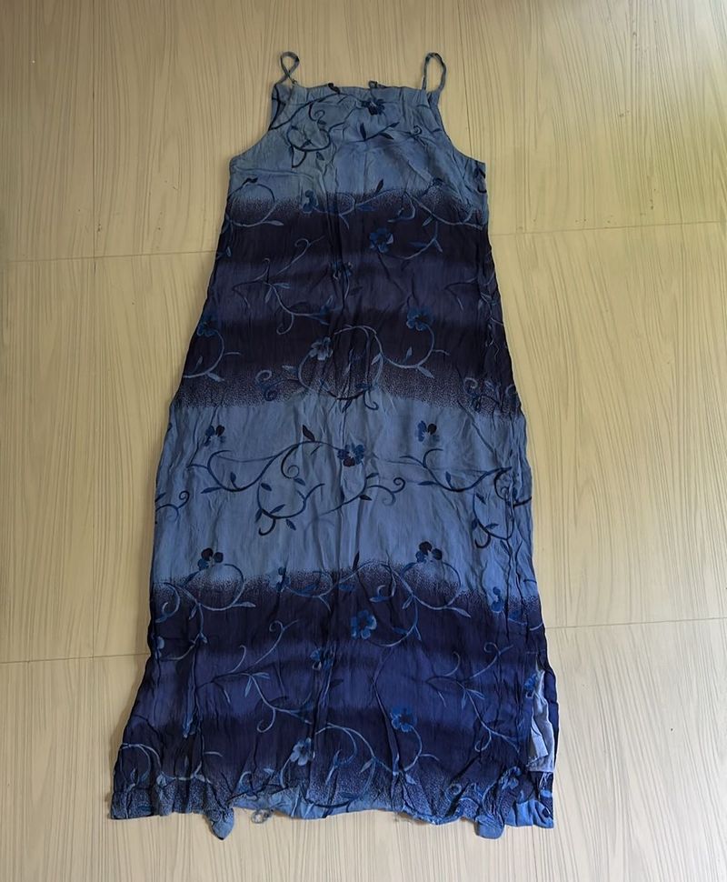 blue dress