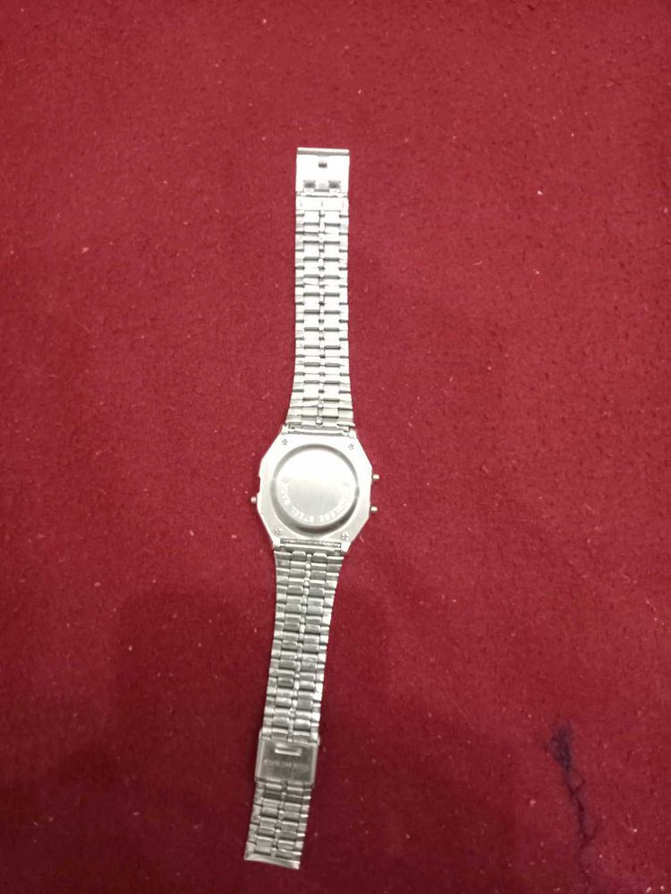 casio vintage watch in very cheap price