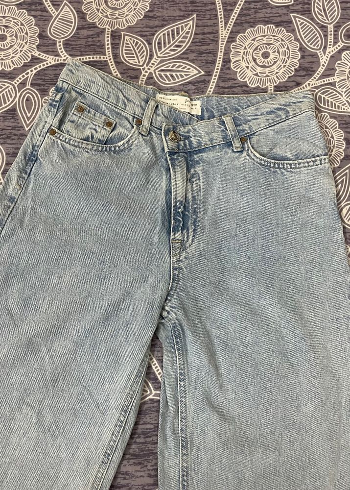 Straight Jeans 28”