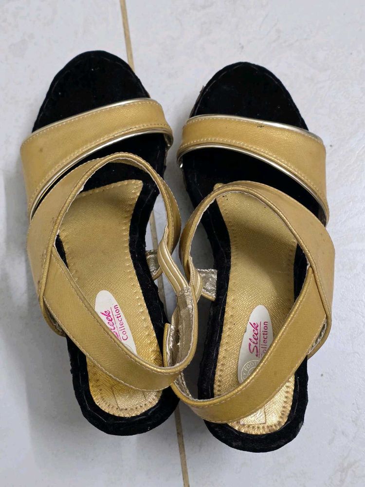 Sleek Collection Gold Heels