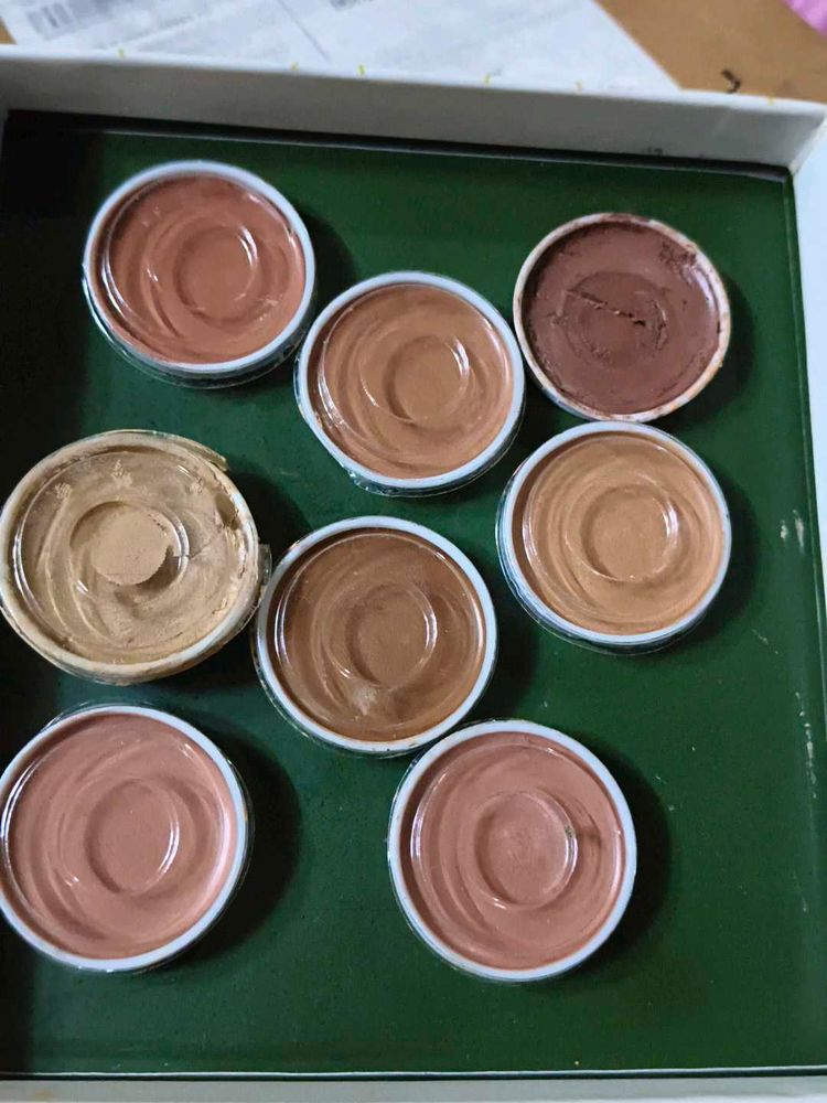 Foundation concealer bases- Variety of Shades