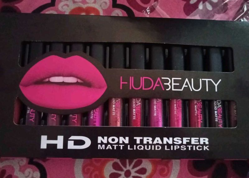 Huda beauty Liquid Matte 12 Piece Lipstick
