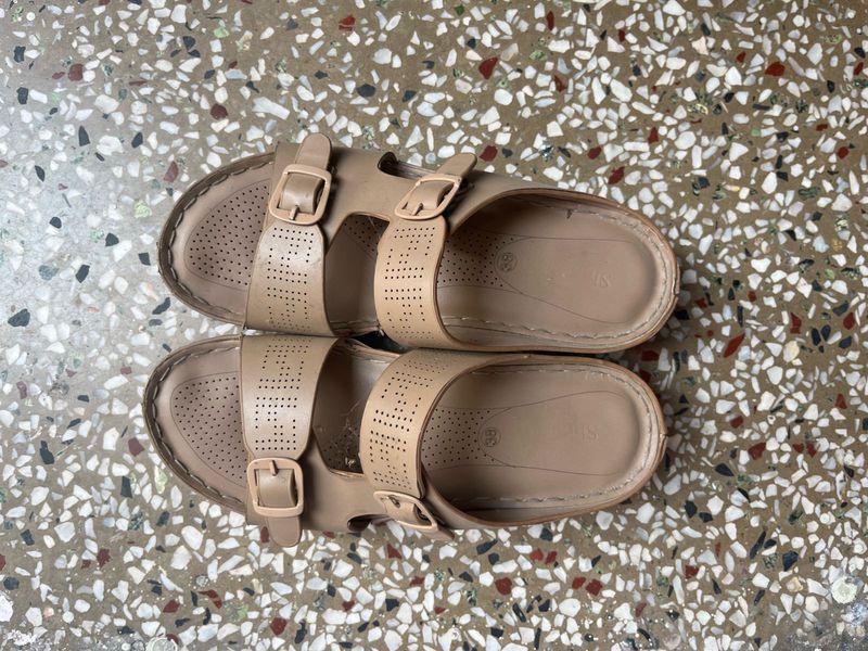 Comfortable Beige Sandals