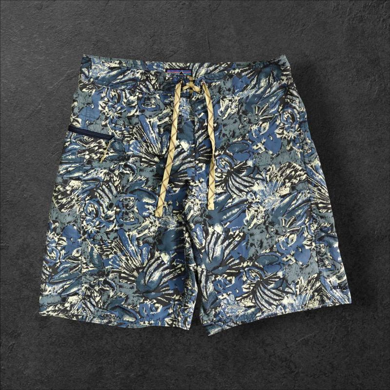 Patagonia Men&#39;s Wavefarer Boardshorts!