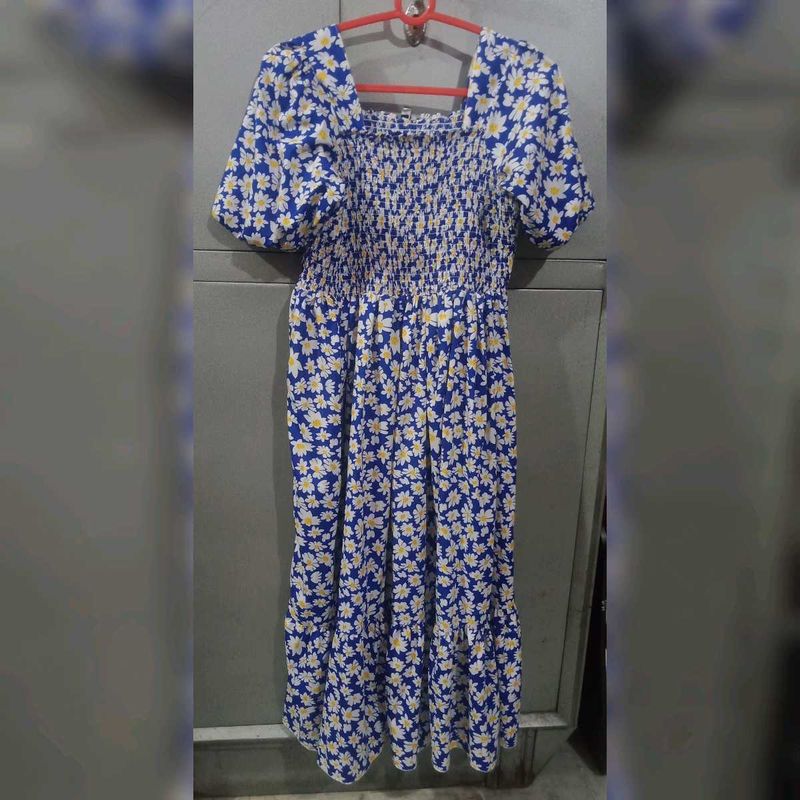 Floral Print Smocked Midi Dress