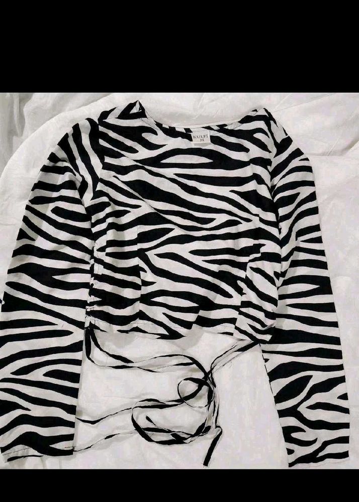 Zebra Top