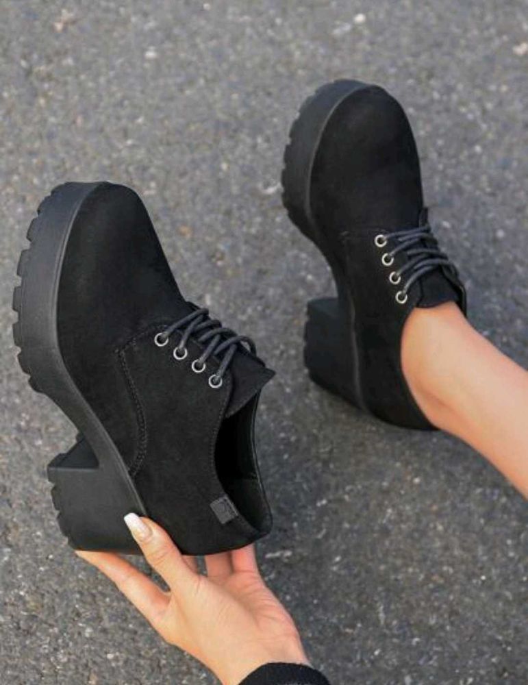 Black Boots | High Heels Footwear