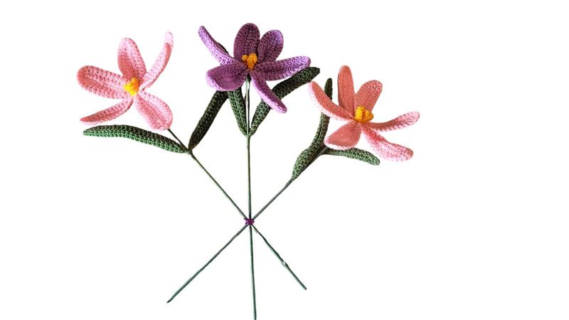 Handwoven Flowers 🌸