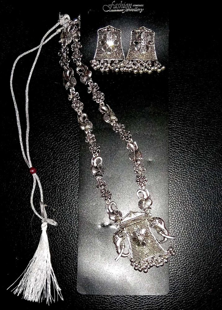 Elephant Pendant Necklace (oxide neckless)