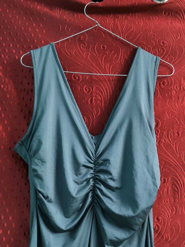 Elegant Gray Dress And It&#39;s Stretchable