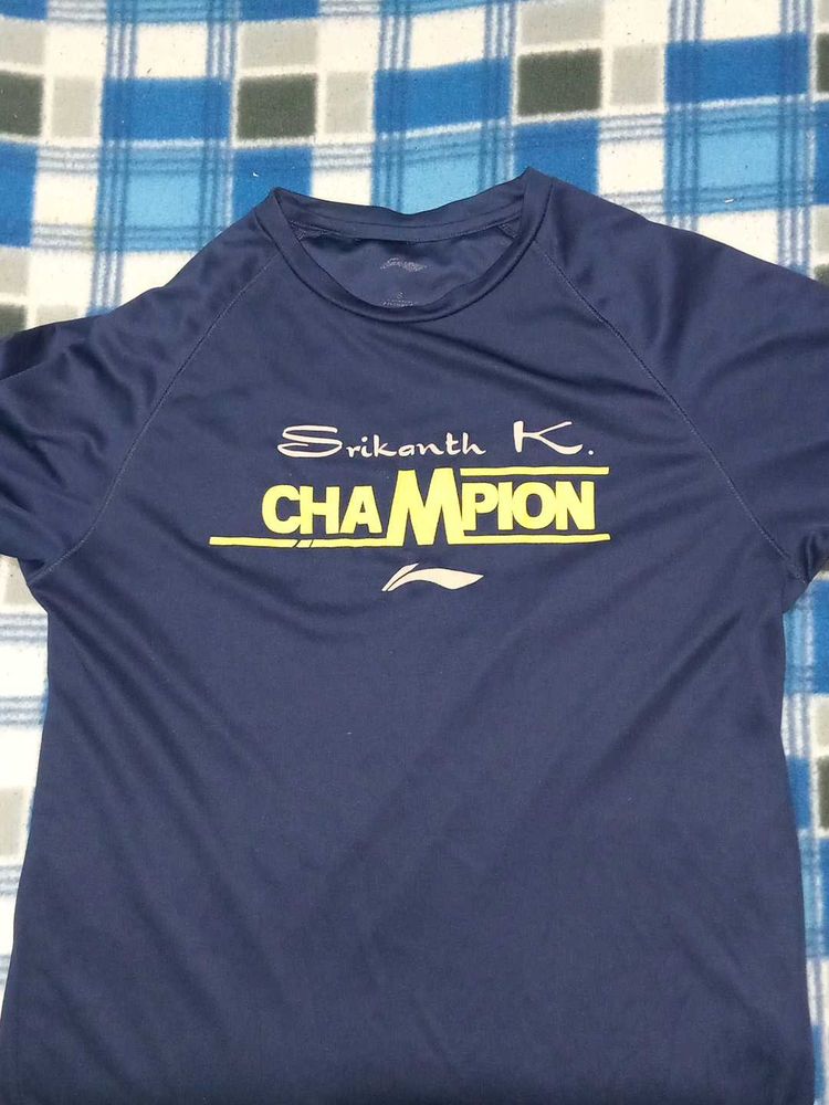Champion T-Shirt