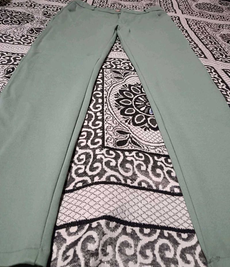 Green casual pants