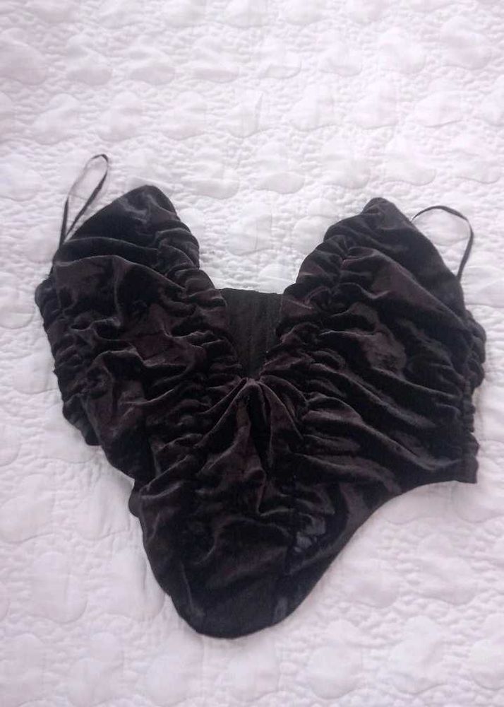 V- Clivage Revealing Top