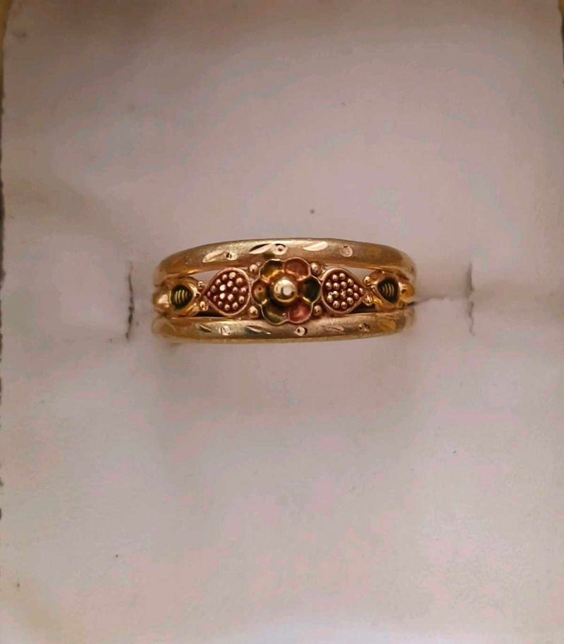Gold Floral Ring 18carat with Hall mark