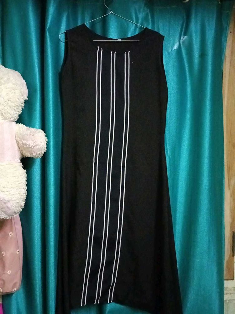 Chic Black Midi Dress