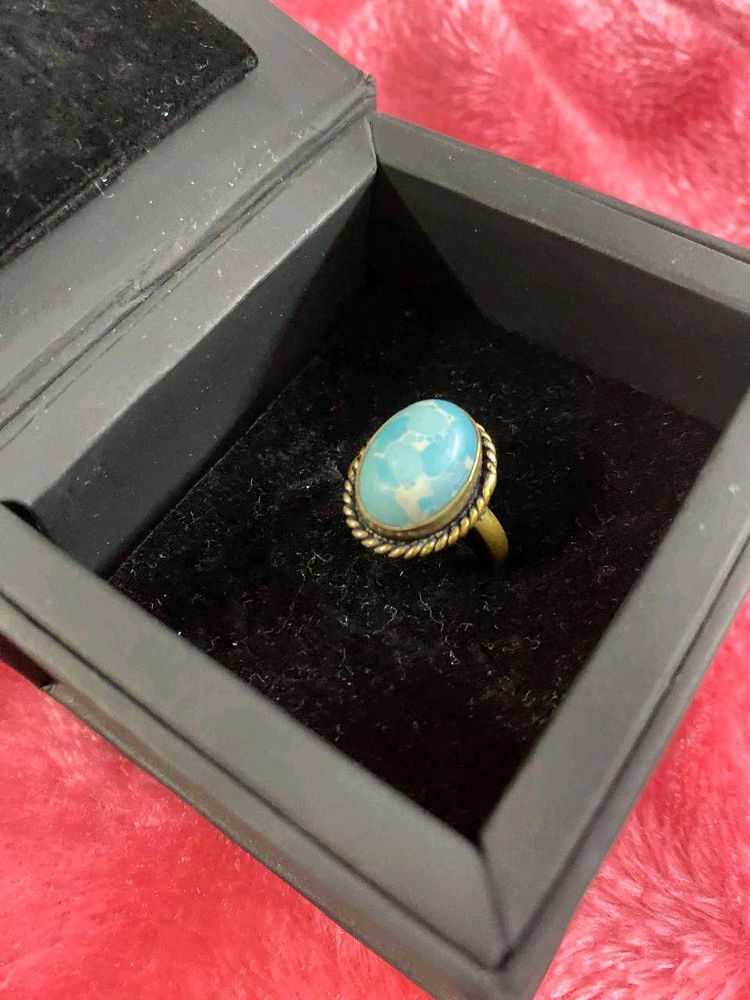 Vintage Style Ring (without box)