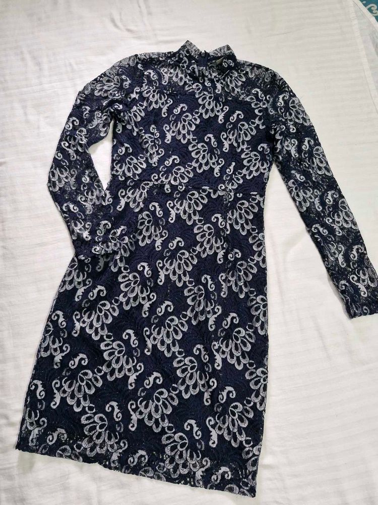 Elegant Lace Dress XS
