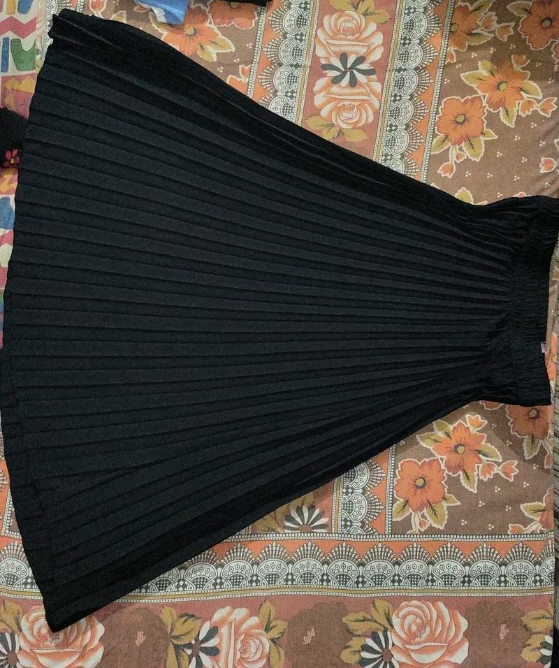 Black Pleated Midi Skirt