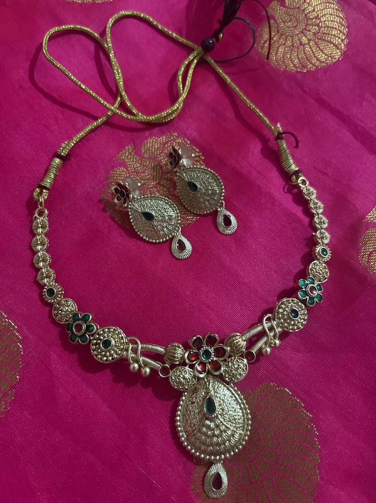 Necklace &amp; Earring Set