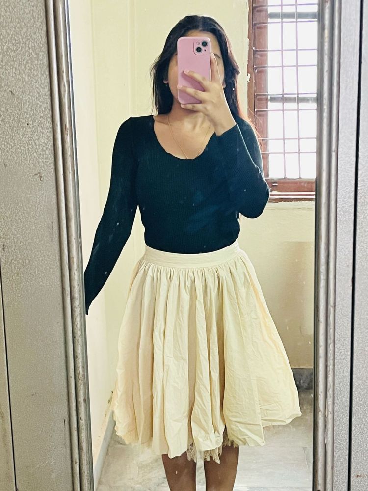 Korean Skirt | Waist 30| Length 21