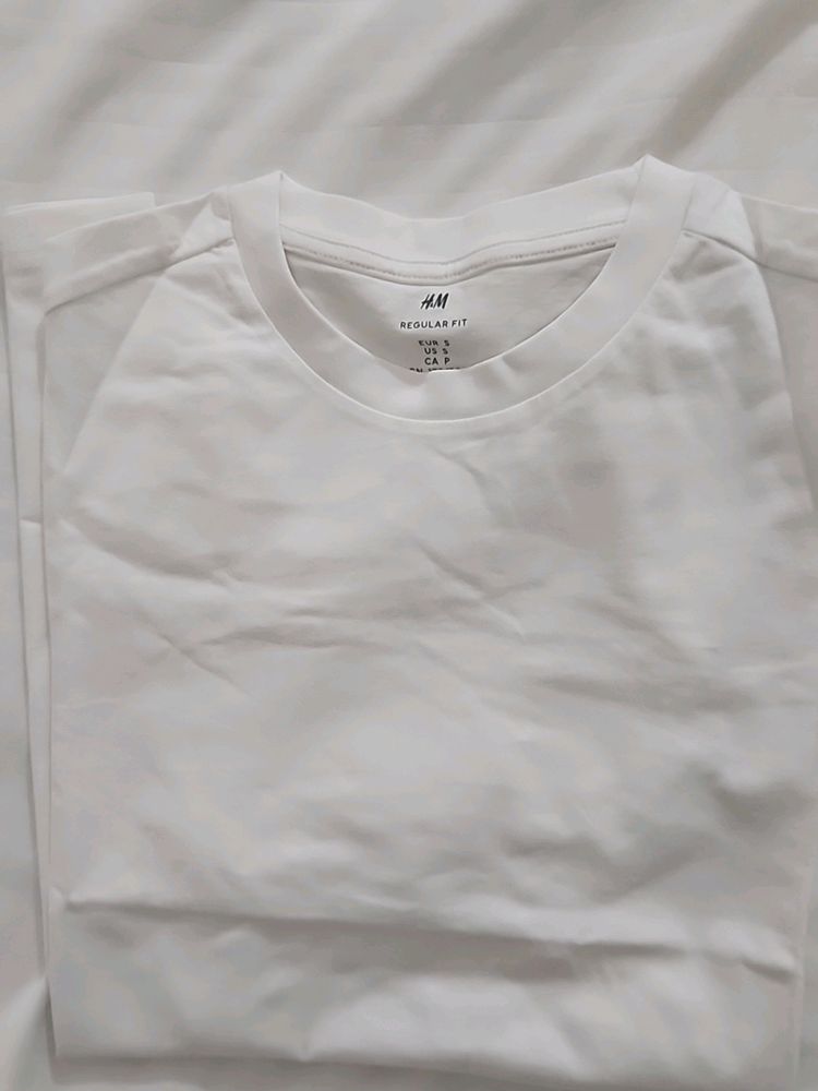 H&amp;M Solid Tshirt