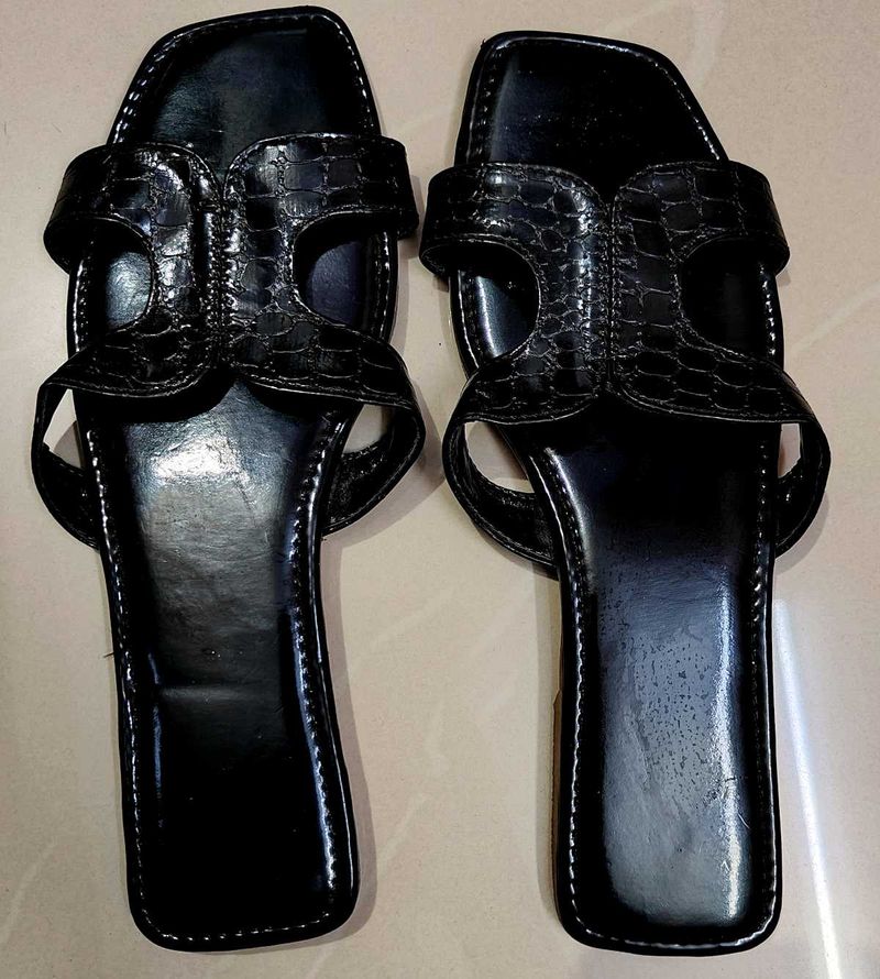 Women Flats