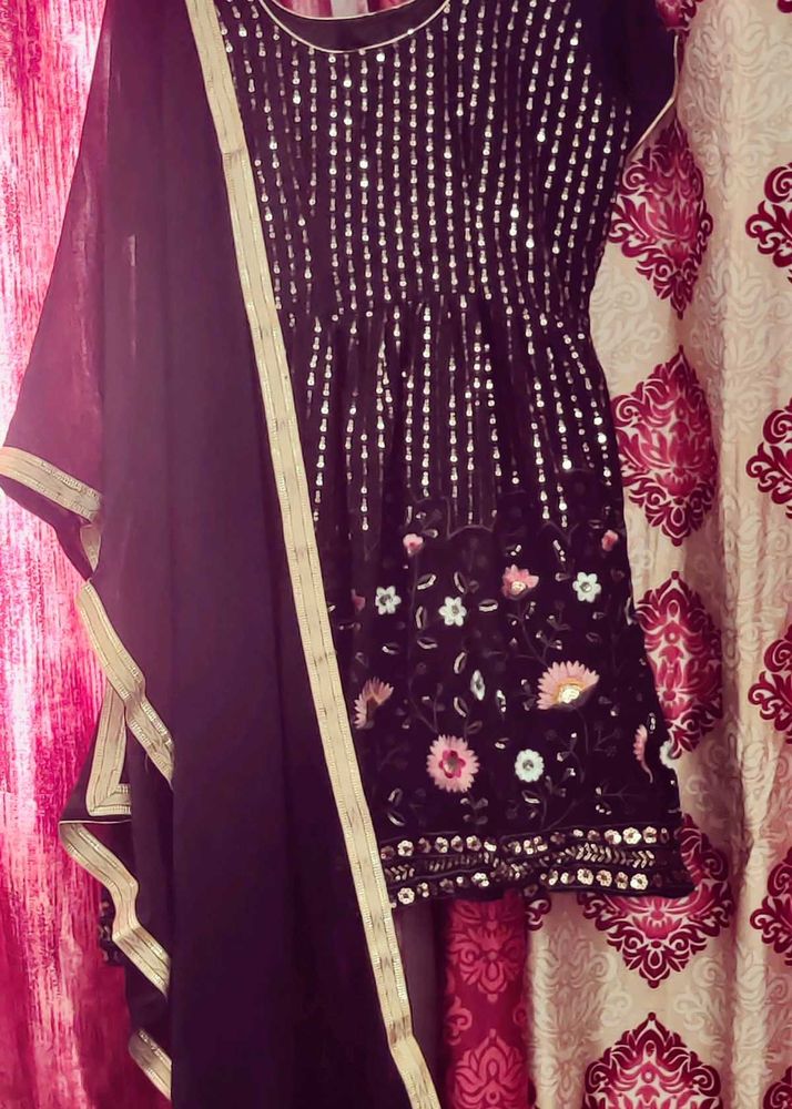 Embroidered Green Party kurta with Dupatta