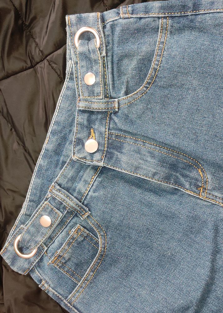 Urbanic Mom Jeans (Mid Blue)