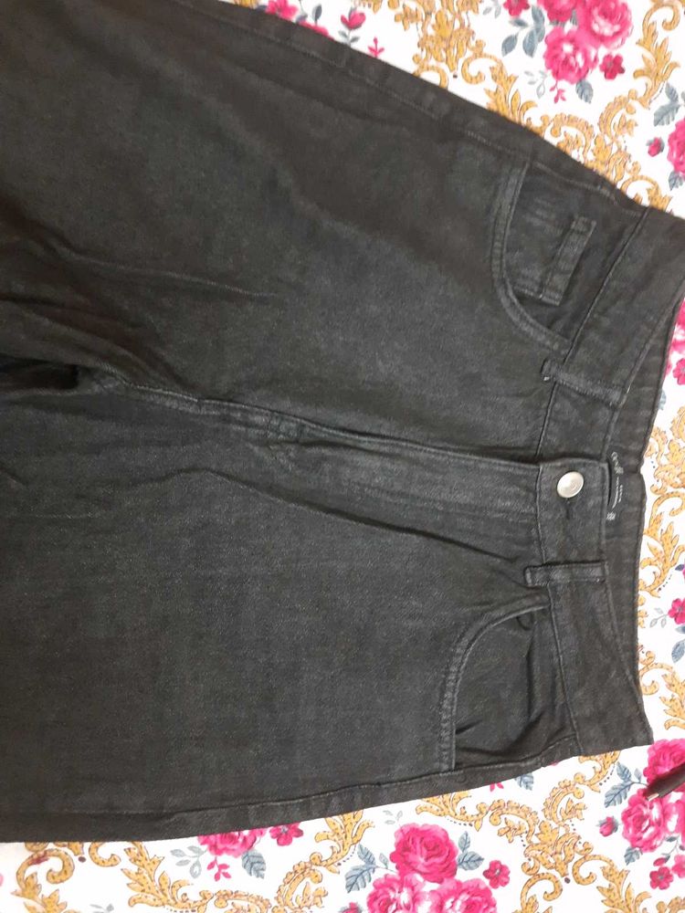 Black Flared Jean