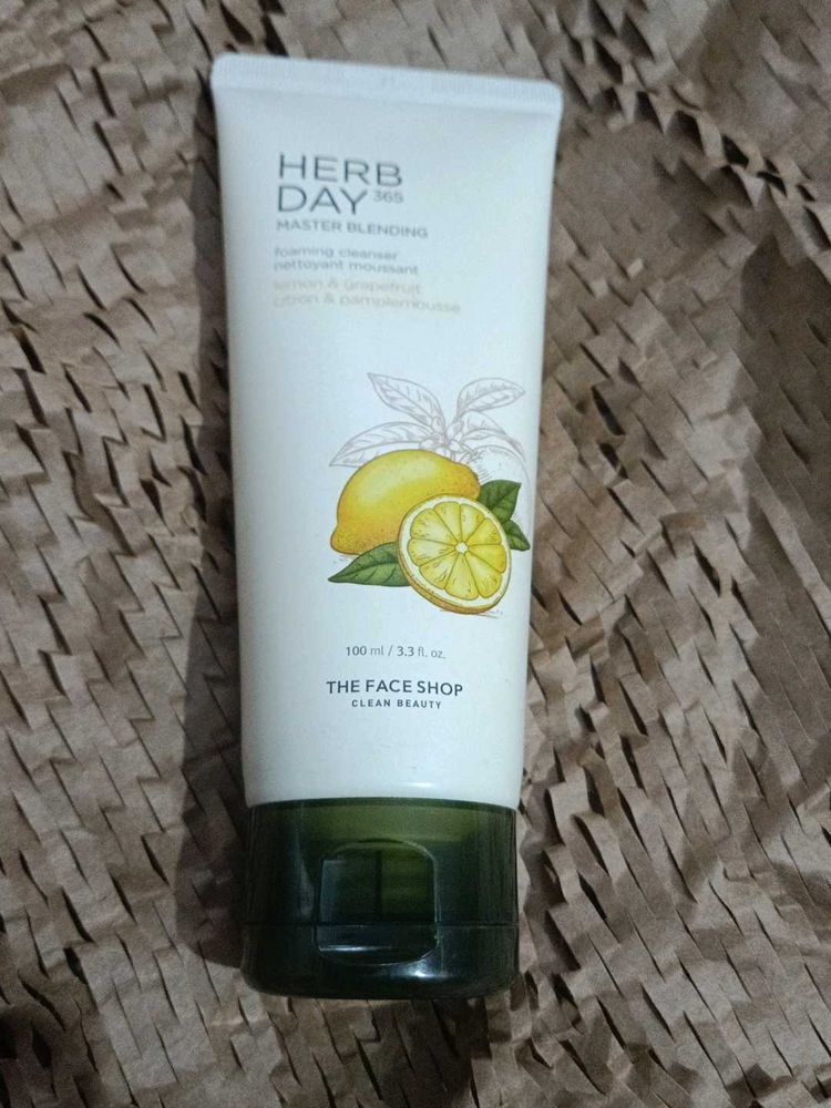 The Face Shop Herb Day FaceWash