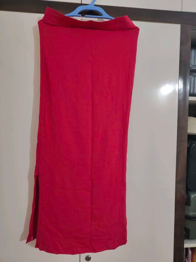Negotiable Pink underskirt for sarees