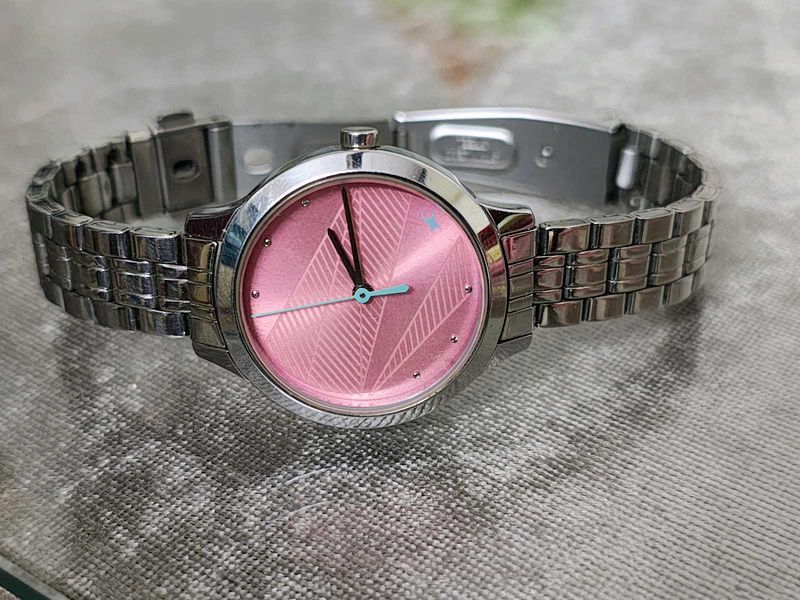 Pink Dial Women&#39;s Watch