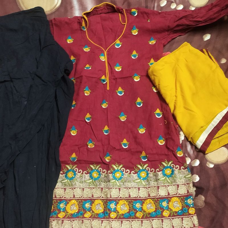 Stitched Kurta Set With Dupatta And Salwar