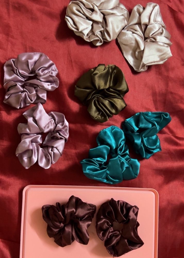 9 Scrunchies in 5 Colour Options