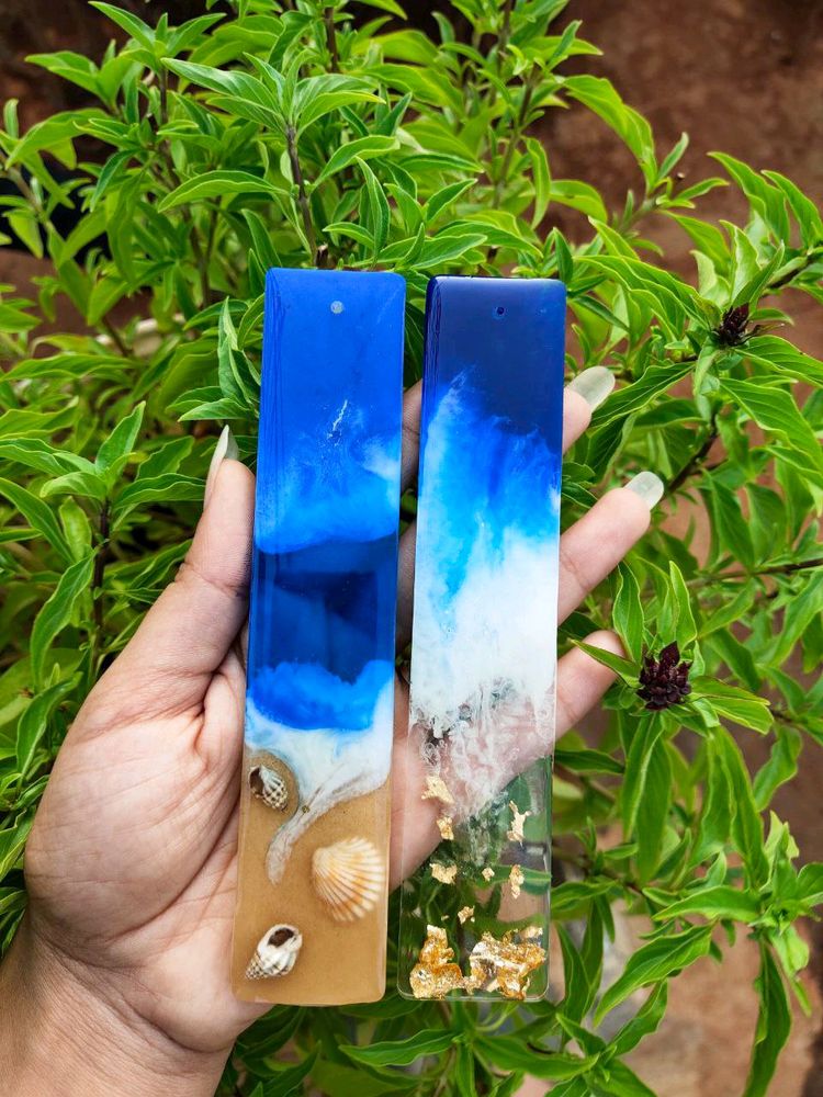 RESIN BOOKMARK 🔖SIZES:-Big - 15cm (approx)Small -