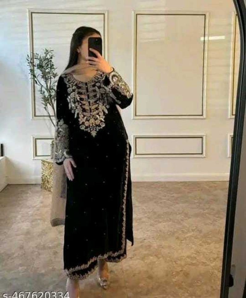New Standard Beautiful Pakistani Dress Inpoted Dre