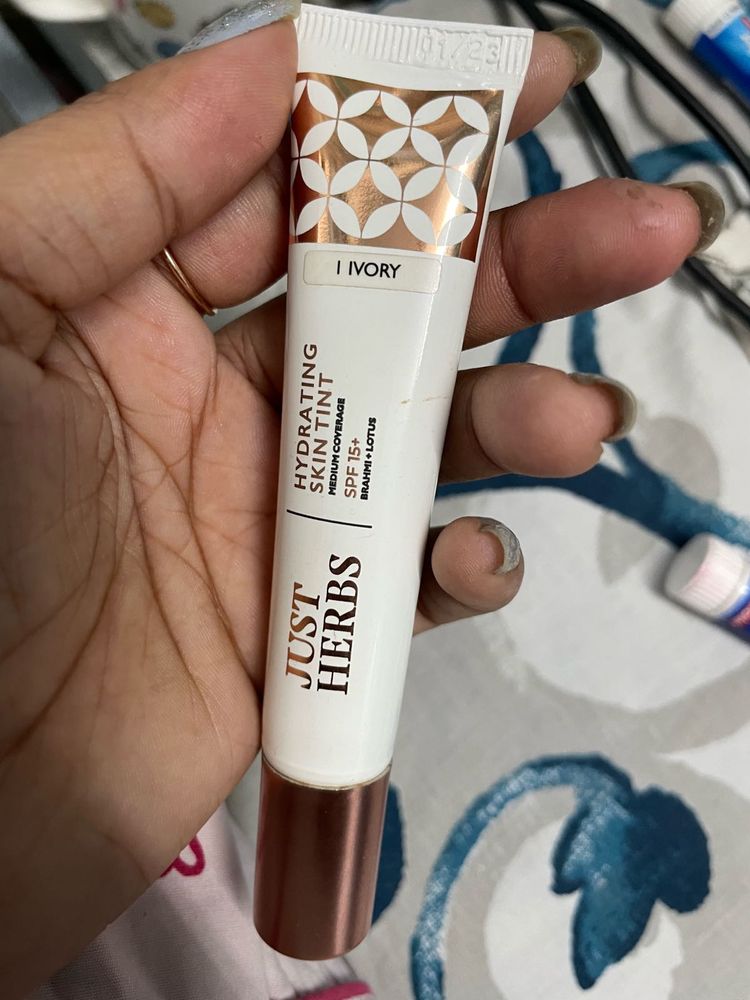 JUST HERBS skin Tint Foundation