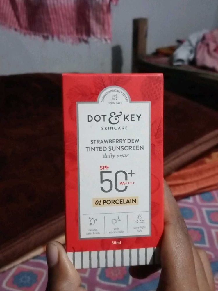 Dot &amp; Key Sunscreen SPF 50