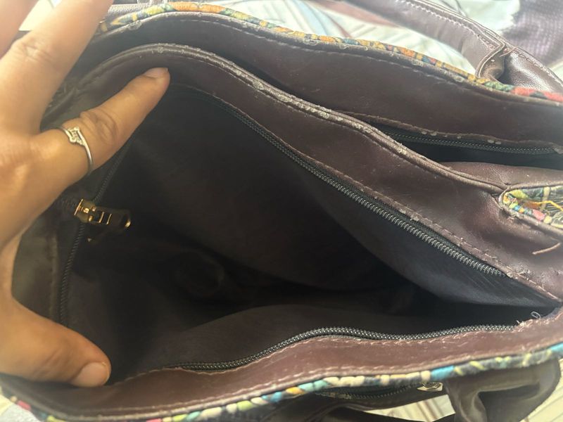 strip Print Shoulder Bag