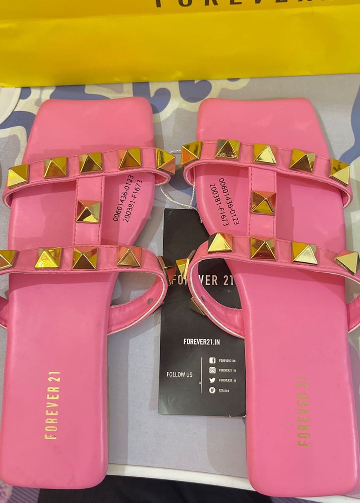 Forever 21 Pink Flats With Gold Embellished