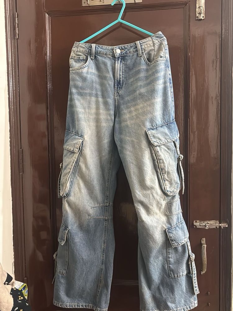 Cargo Jeans - Stylish and Trendy