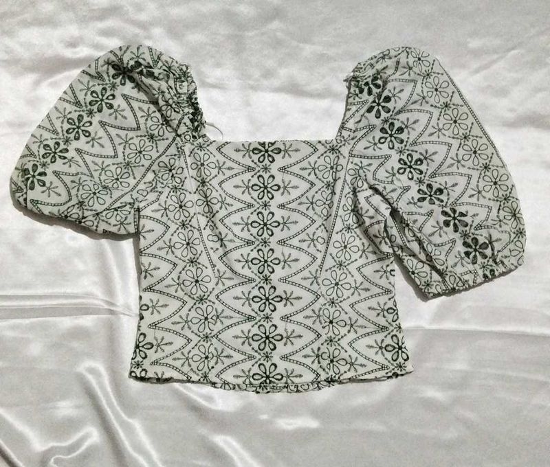Floral Embroidered Puff Sleeve Top